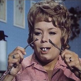 Velké zuby paní učitelky se nakonec hodí