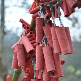 S petardami opatrně