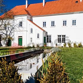 Zámecká usedlost Kožlí může být vaše.