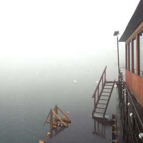 Při saunování se můžete ochladit přímo v řece.