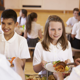 Nepříjemné vzpomínky si mnohdy odnášíme z dětství.