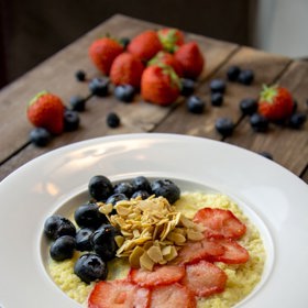 Snídaně by na začátku dne neměla chybět a ovesné vločky jsou jedním z nejlepších startů po ránu.