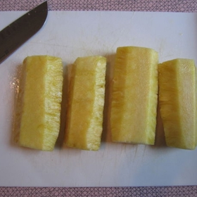 Jak načít kokos a nakrájet cibuli bez plakání? 7 tipů, jak porcovat ovoce a zeleninu jako šéfkuchař