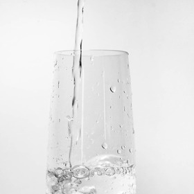 Musíte vypít tři litry vody denně