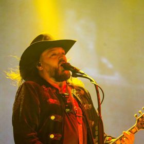 Robert Kodym z kapely Lucie.