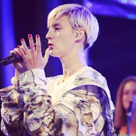 Bára Poláková si z mateřské vždy odskočí něco natočit a ono to má vždy úspěch.