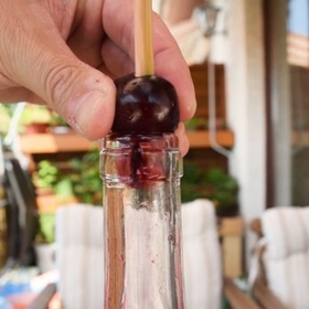 Jak načít kokos a nakrájet cibuli bez plakání? 7 tipů, jak porcovat ovoce a zeleninu jako šéfkuchař