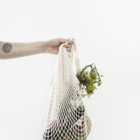 Síťovky jsou zase trendy, tak si je noste na nákup i vy!