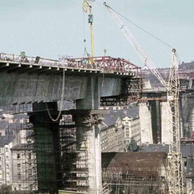 Jeho stavba započala v roce 1965.