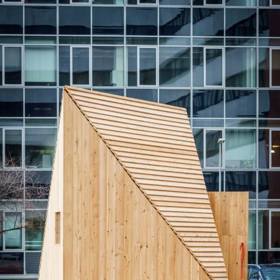 Na každé z útulen se podílel několikačlenný tým.