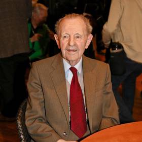 Milouš Jakeš se dožil úctyhodného věku a stále se drží