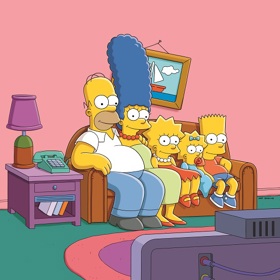 Legendární sedačka a na ní všichni z rodinky Simpsonových