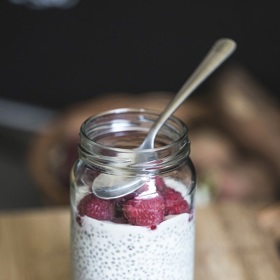 Maliny a chia semínka jsou dokonalou kombinací