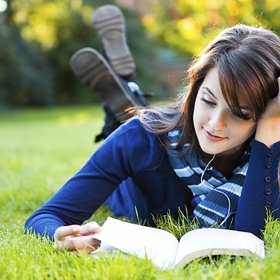 Pobyt v přírodě ještě nikdy nikomu neuškodil, pomineme-li přírodní katastrofy. Ani studentům.