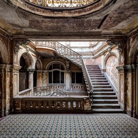 Kde špendlíková hlavička dopadne s rámusem. Odhalte tajemství opuštěných domů