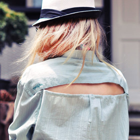 5 rychlých způsobů, jak proměnit obyčejné triko v módní záležitost