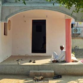 V této vesnici se nezamykají dveře. Kdo pokrade, bude stižen slepotou