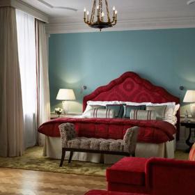 Prohlédněte si hotel, ve kterém nedávno přespal Johnny Depp. Hostil i Franka Sinatru či Martina Luthera Kinga