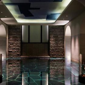 Prohlédněte si hotel, ve kterém nedávno přespal Johnny Depp. Hostil i Franka Sinatru či Martina Luthera Kinga