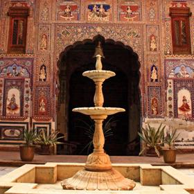 Hrobové ticho a dechberoucí podívaná. O tato miliardářská sídla donedávna nikdo nezavadil pohledem