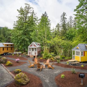 Malé, hezké, luxusní. Resort tvořený miniaturními hotely nabízí vše, co moderní člověk potřebuje