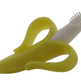 Čistíme si zuby bezprostředně po jídle (lepší je cirka 30 minut počkat).