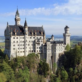 Navštívit slavný zámek Neuschwanstein.