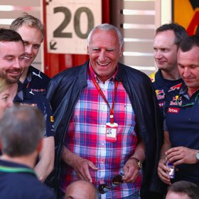 Rakousko – Dietrich Mateschitz (majetek kolem 319 miliard korun).