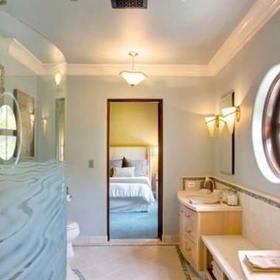 Lebedit u rybníka a ztratit se v olivovém háji... Prohlédněte si bývalé sídlo Robina Williamse