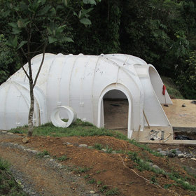 Bydlení pro milovníky Hobita a Pána prstenů: Tyto útulné a ekologické domky vás okouzlí