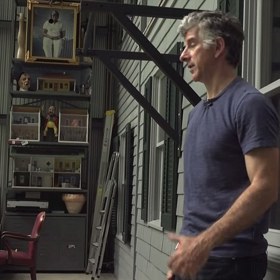 Jako loď v lahvi: Nakoukněte do kouzelného statku z 80. let 19. století, který vyrostl v leteckém hangáru