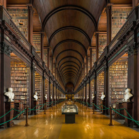 Navštivte 300 let starou komnatu v dublinské knihovně Trinity College