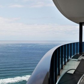 Prohlédněte si hotelový apartmán, ve kterém nocovali Taylor Swift a Tom Hiddleston