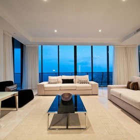 Prohlédněte si hotelový apartmán, ve kterém nocovali Taylor Swift a Tom Hiddleston