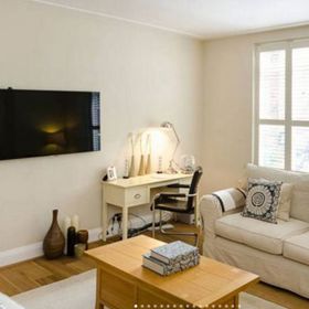 Tahle kouzelná britská vesnička je na prodej. Za cenu jednoložnicového bytu!