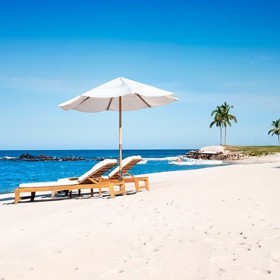 St. Regis Punta Mita Resort, Mexiko (Leighton Meester a Adam Brody).