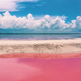 Laguna s růžovou vodou dobývá Instagram