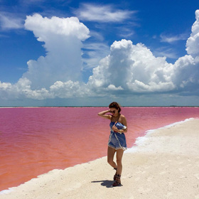 Laguna s růžovou vodou dobývá Instagram