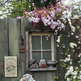 15 kreativních plotů kolem dvorků a zahrádek