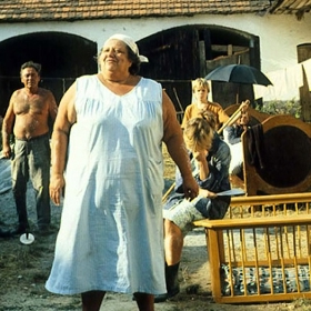 Helena Růžičková jako matka Škopková v trilogii Slunce, seno.