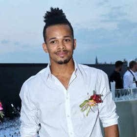 Zpěvák Ben Cristovao si zamiloval thajský box natolik, že založil v Brně školu bojových sportů.