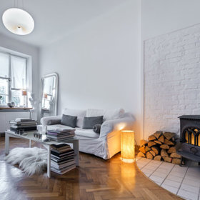 Další krbová kamna.