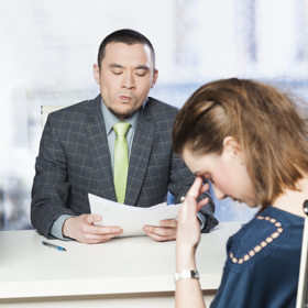 Máte-li strach ze svého nadřízeného, oslovte ho a promluvte si s ním. Je to lidská bytost, stejně jako vy.