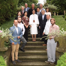 „Praha je pro naši novou strategii důležitá. Vidíme Českou republiku a okolní státy střední a východní Evropy, jako třeba Polsko, Maďarsko, Slovensko, Rumunsko, Bulharsko a Ukrajinu, jako slibný zdroj rozvoje turistického ruchu,“ vysvětlila usměvavá ministryně při setkání s českými novináři.