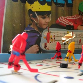 4. Pořádali jsme si rodinné MS v hokeji.