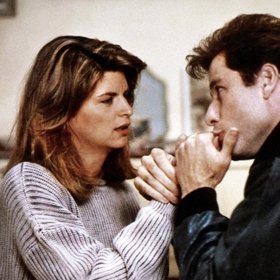 Kirstie Alley a John Travolta v komedii Kdopak to mluví (1989).