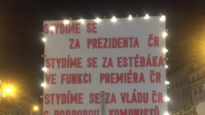 FOTO: Plné Václavské náměstí.