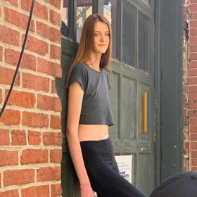 Postavu na to jistě má.