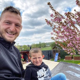 Krpálkovi pomáhal i jeho syn.