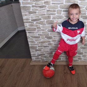 Rodiče chtějí synovi zkvalitnit zbytek jeho života.